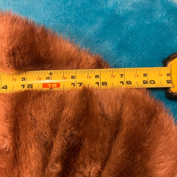 Elegant Brown Mink Fur Women's Shaw - Picture 6 of 10